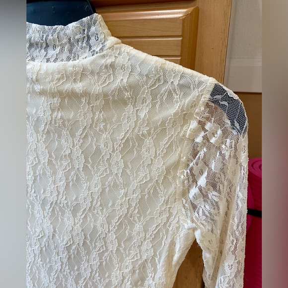 Ballet Core🩰 Ivory lace long sleevebodysuit, size XSMALL - Picture 1 of 9